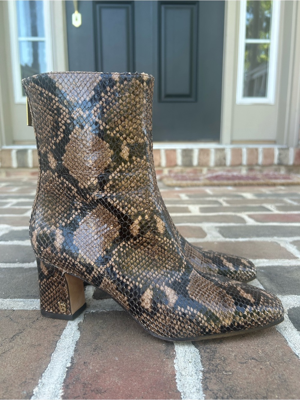 Veronica Beard brown python snakeskin leather square toe 90s ankle boots 6.5